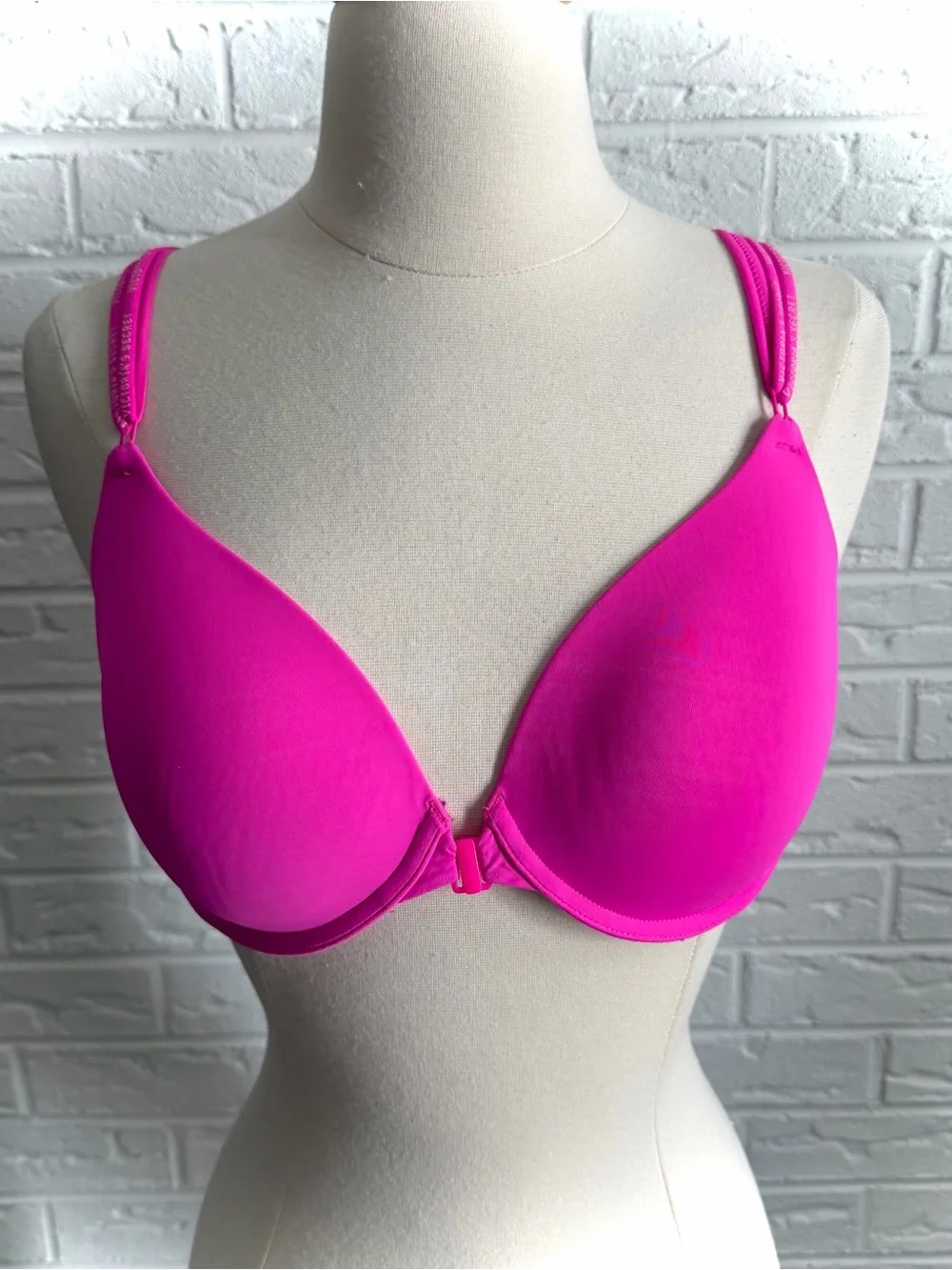 Victoria’s Secret T-Shirt Lightly Lined Demi Pink Bra Size 36C